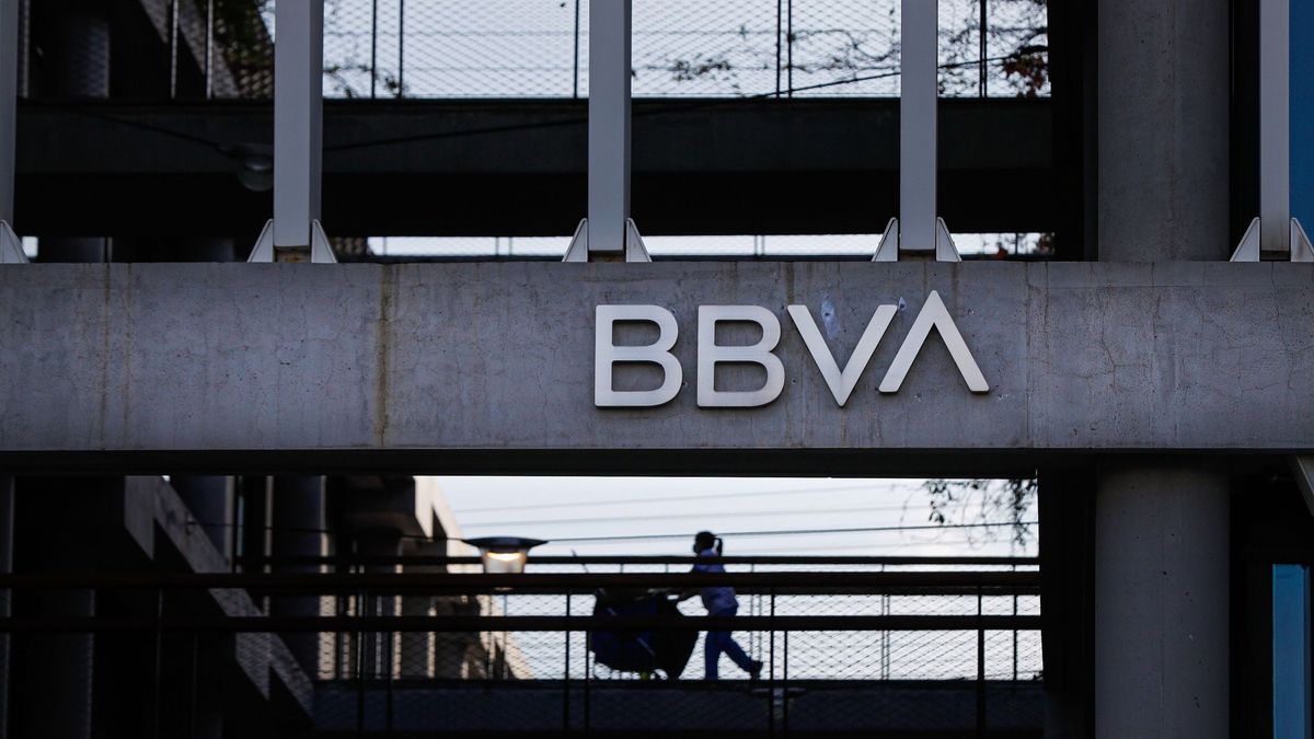 BBVA se deshace la mitad de su deuda pública española y apuesta por Italia