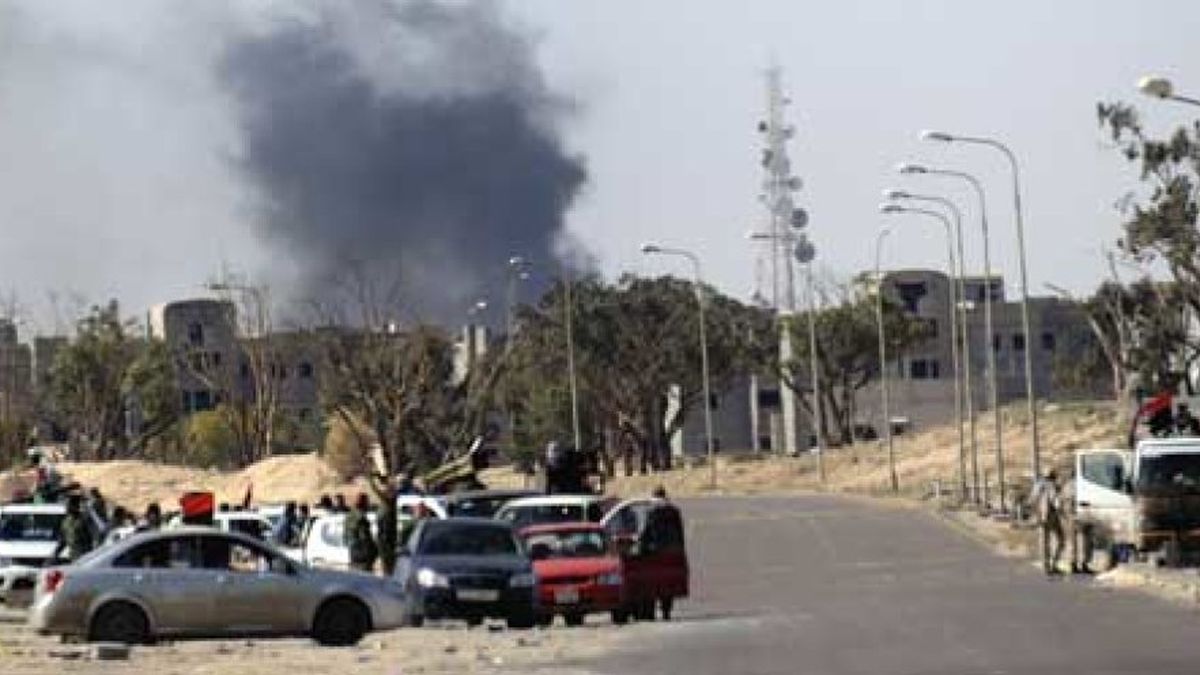 Los rebeldes libios pierden la confianza en la ayuda de la coalición