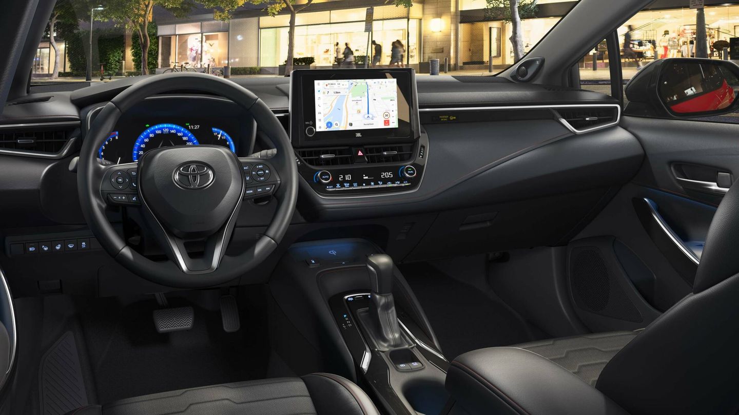 Los servicios Toyota Smart Connect están incluidos durante los primeros 4 años.