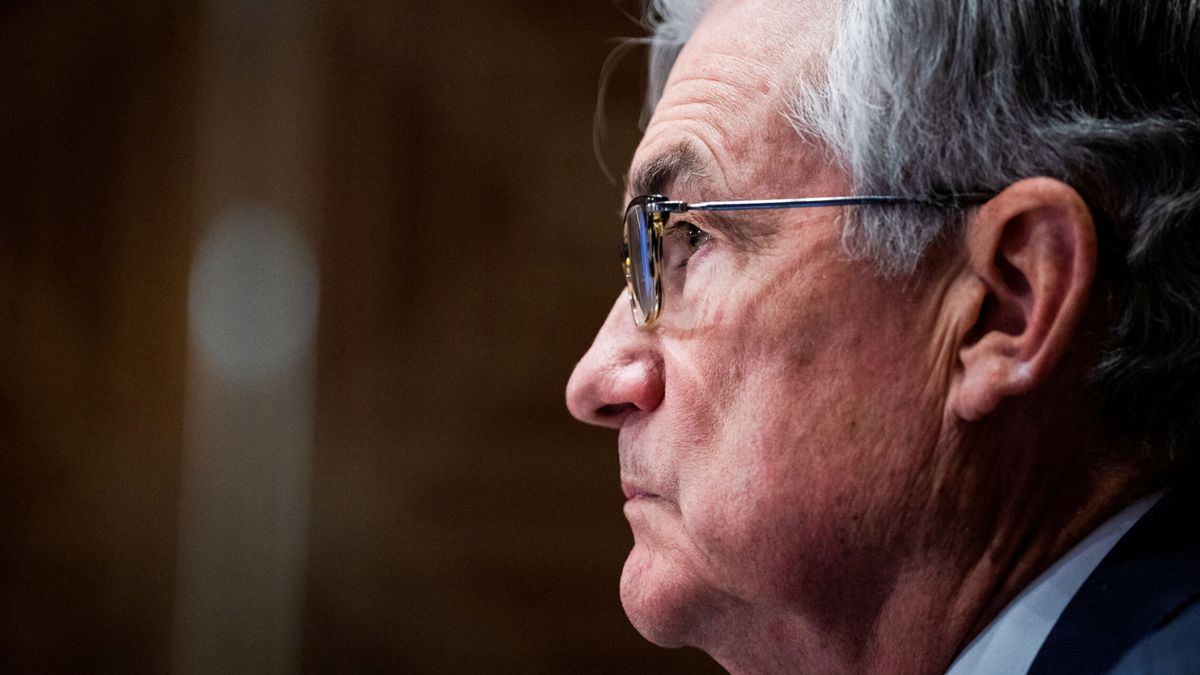 Powell baraja una política monetaria "restrictiva" para frenar la inflación
