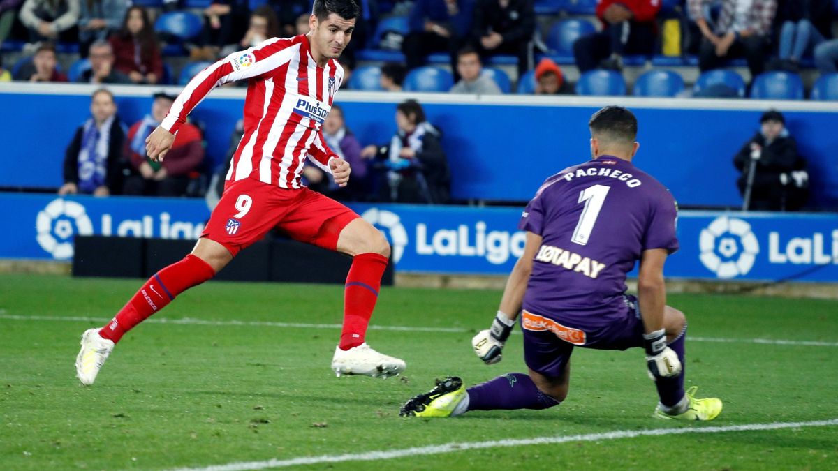 Álvaro Morata mete en crisis a Diego Costa y Lucas Pérez en apuros a Simeone