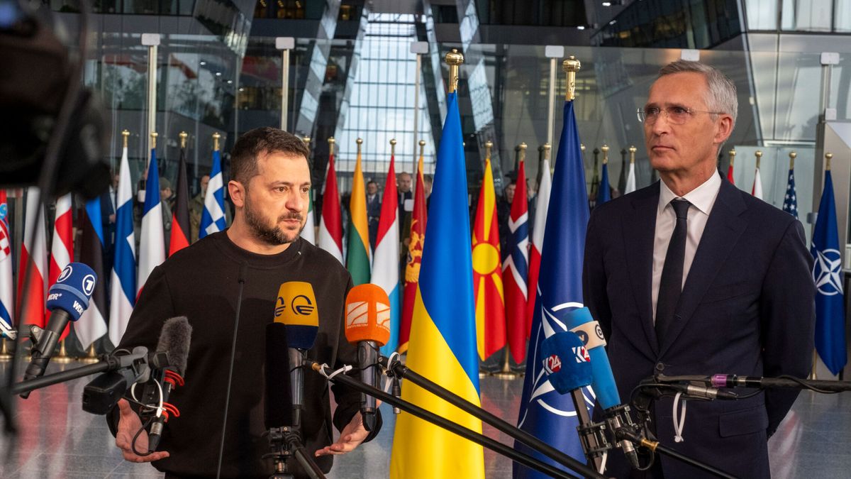 Zelenski visita Bruselas para retener la atención de la OTAN ante el escenario en Israel