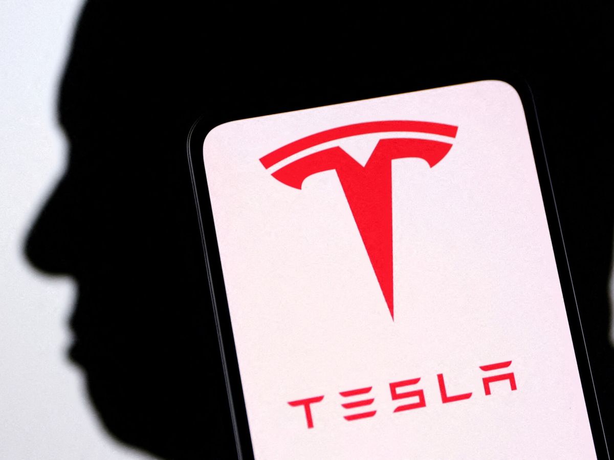 Foto: Conseguir un empleo en Tesla es casi como aprobar una oposición (Reuters/Dado Ruvic)