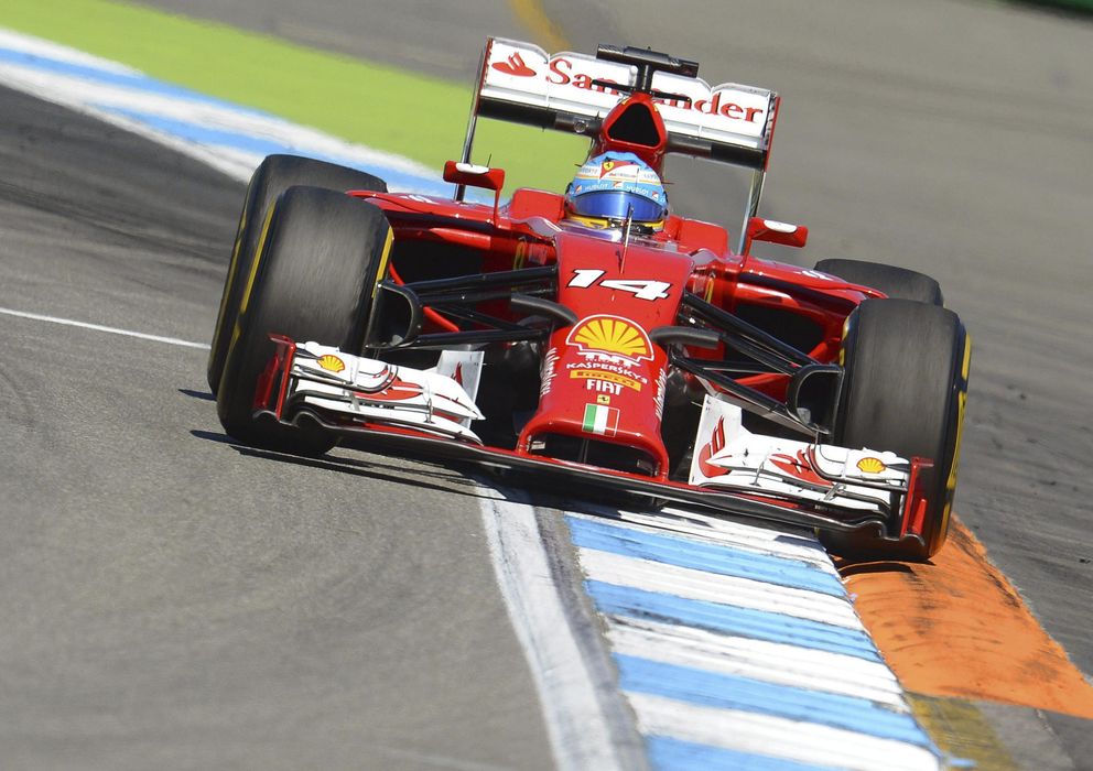 Foto: Fernando Alonso, durante la segunda tanda de entrenamientos libres en el circuito de Hockenheim. (EFE)