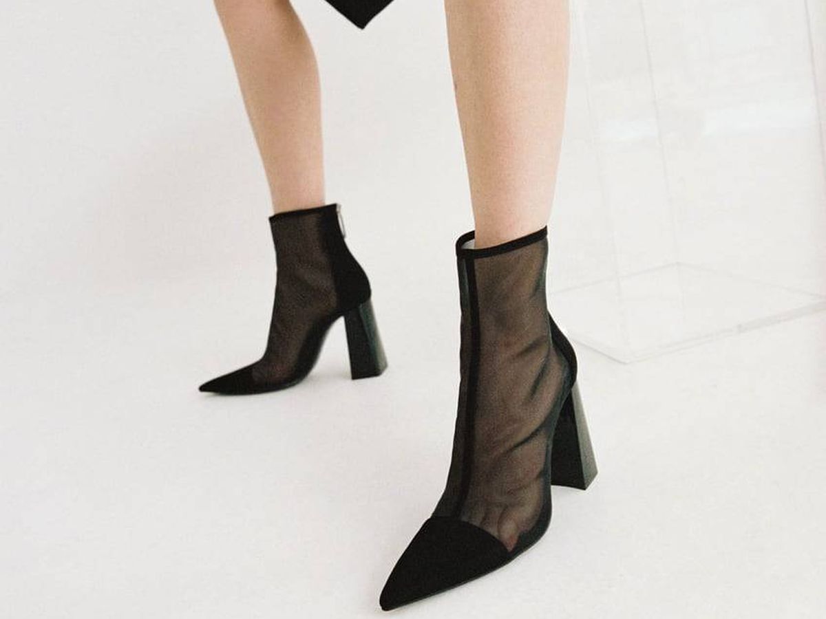 Foto: Botines negros de la nueva colección de Zara. (Cortesía)