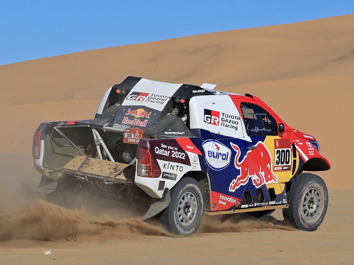 Nasser Al-Attiyah dominó con solvencia la prueba con Toyota hasta los últimos pasos. (EFE)