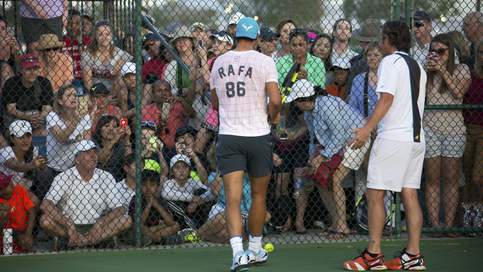 Foto: Rafa Nadal, en un entrenamiento en Indian Wells. (EFE)