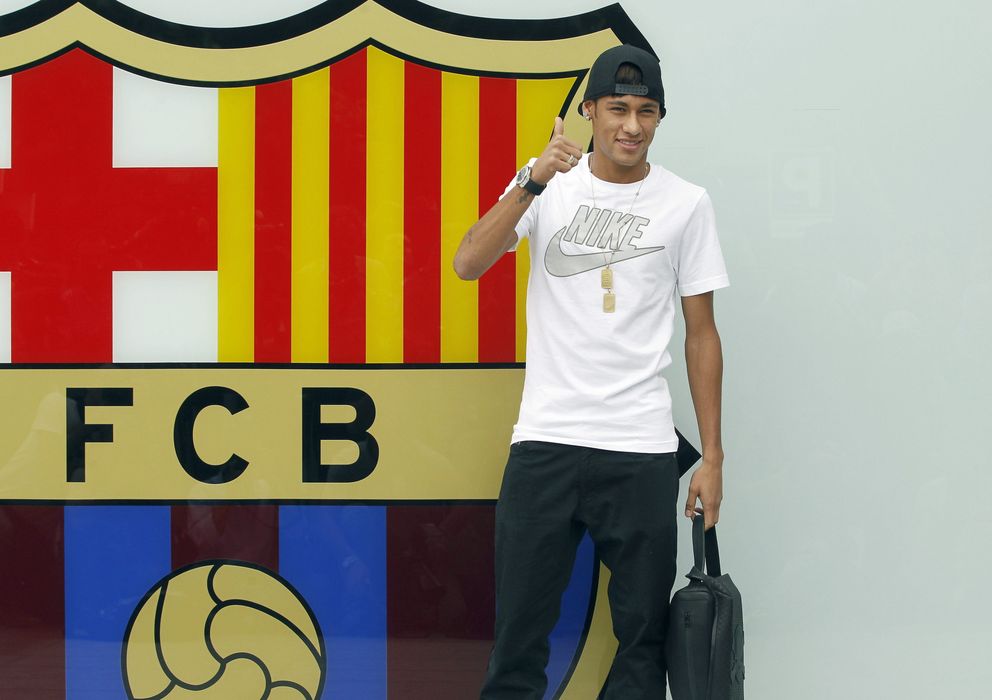 Foto: Neymar, en su presentación como nuevo jugador del Barcelona la pasada temporada.
