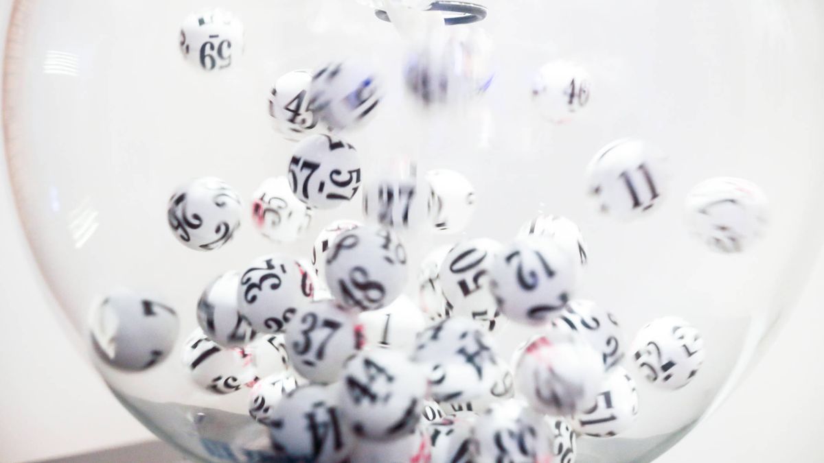 Una pareja gana la lotería pero no se entera de que su premio es 80 veces mayor