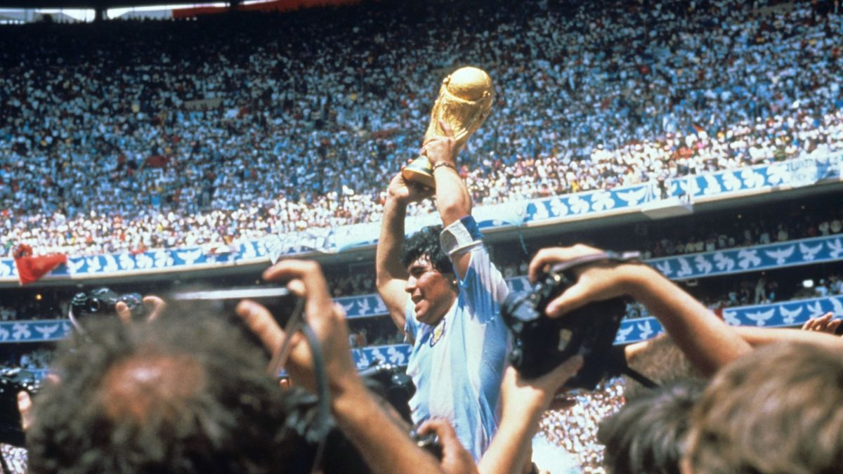 Maradona, el dios que daba mal ejemplo a los jóvenes en Argentina