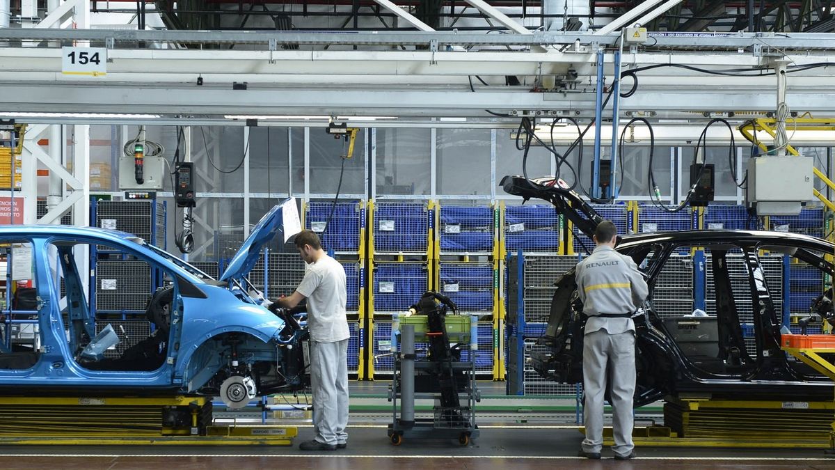Las fábricas de coches en España aumentan su producción un 11,7%