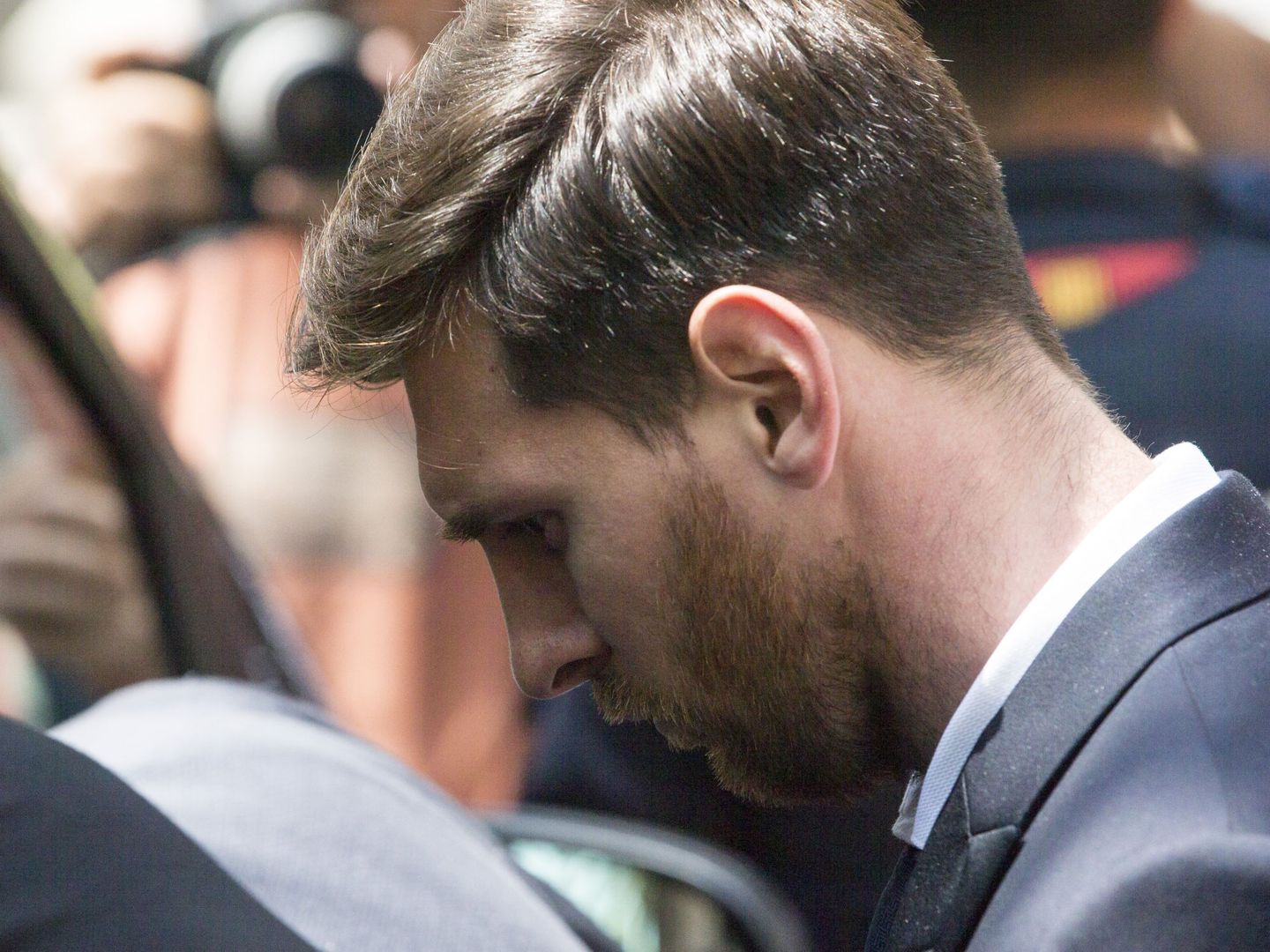 El futbolista argentino, tras declarar en la tercera sesión del juicio en la Audiencia de Barcelona. (EFE)