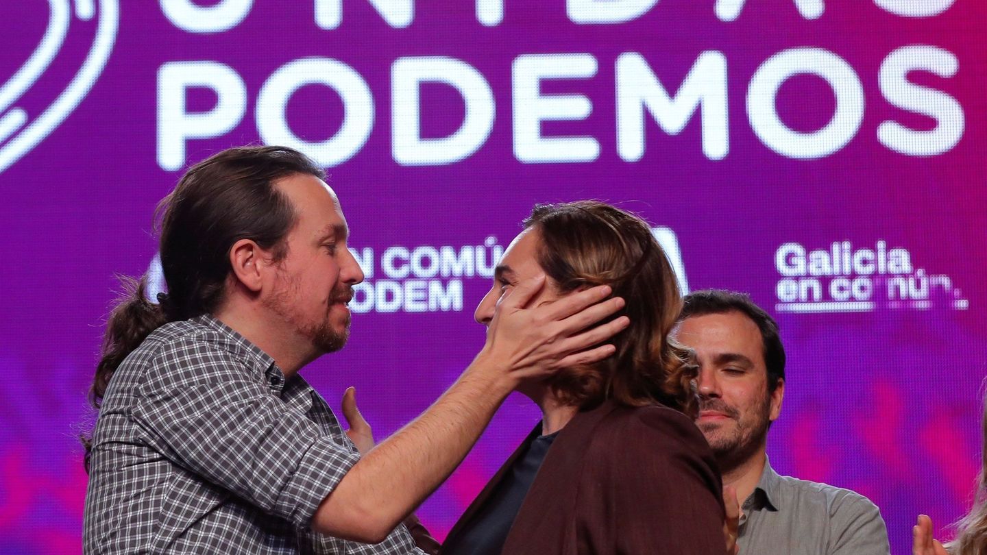 Iglesias y Colau en el cierre de campaña de Podemos en 2019. (EFE/Emilio Naranjo)