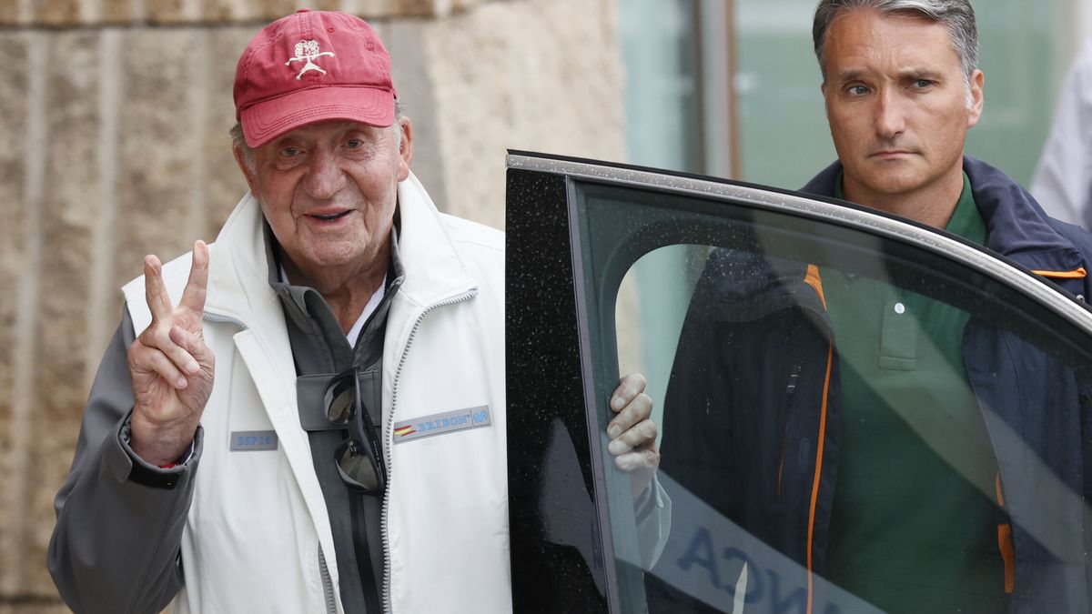 El regreso de don Juan Carlos, "el rey refugiado", en la prensa europea