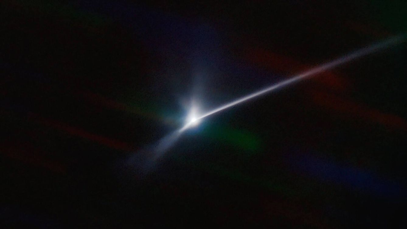 Foto: La nueva cola de 10.000 kilómetros del asteroide Dimorphos le hace parecer un cometa. (NSF NOIRlab)