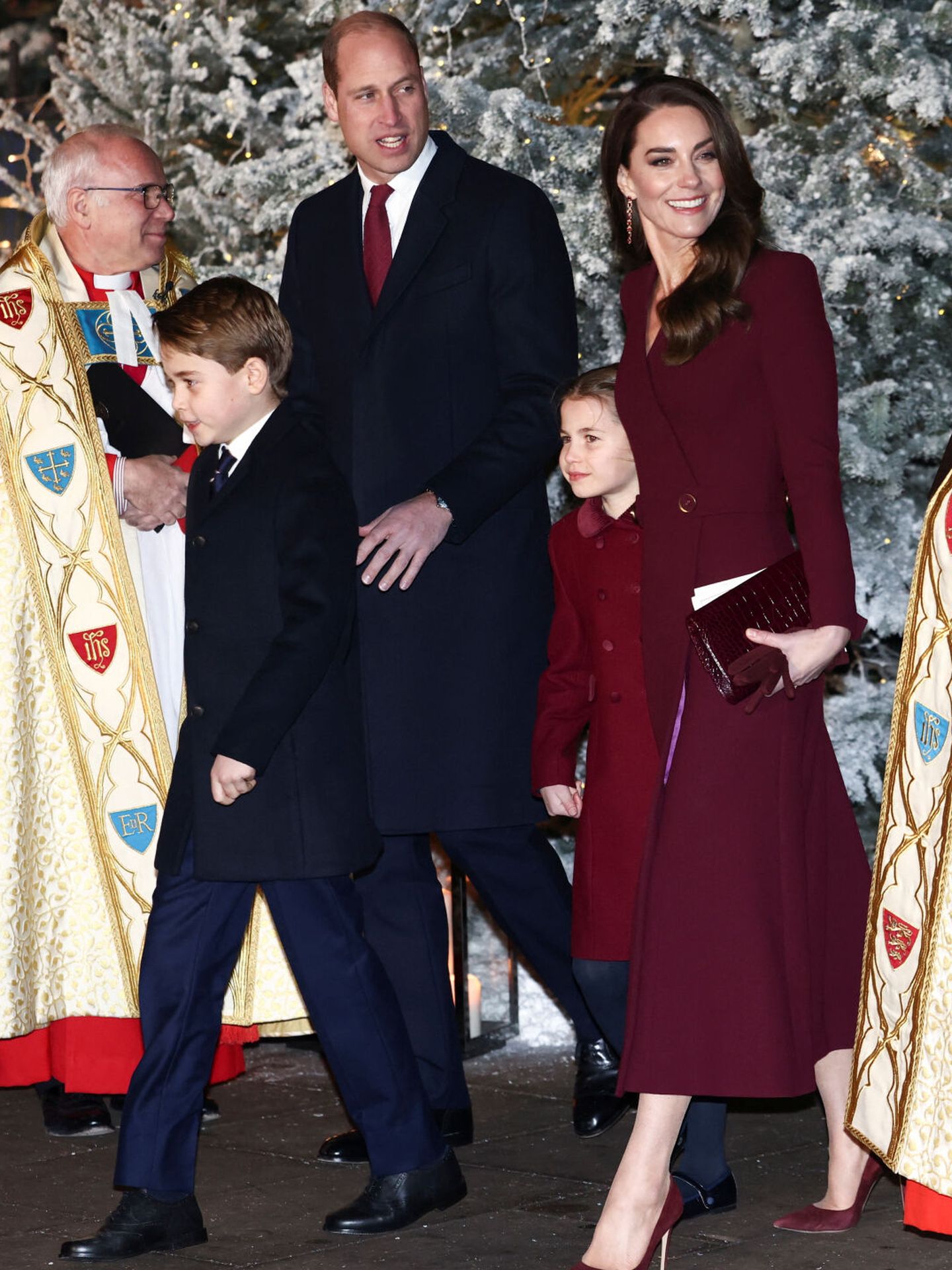 Los príncipes de Gales estuvieron acompañados de sus dos hijos mayores en esta misa. (Reuters/Pool/Henry Nicholls)