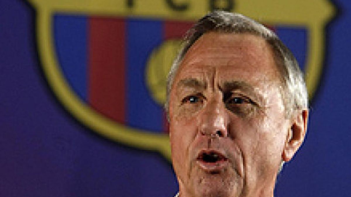 Cruyff a Mourinho: "No ha aprendido nada. Debe respetar más"