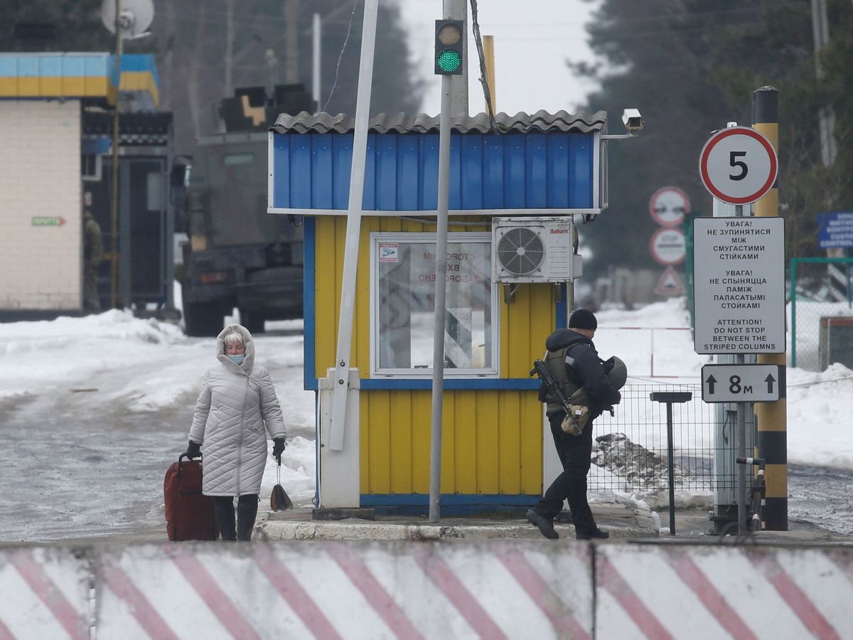 Foto: Frontera de Ucrania con Bielorrusia, en una imagen de febrero. (Reuters/Valentyn Ogirenko)