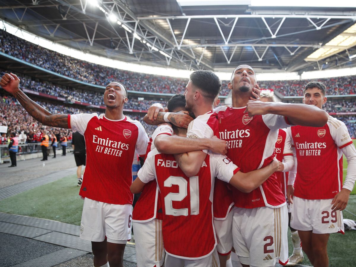 Foto: El Arsenal, campeón de la Community Shield. (Reuters/Peter Cziborra)
