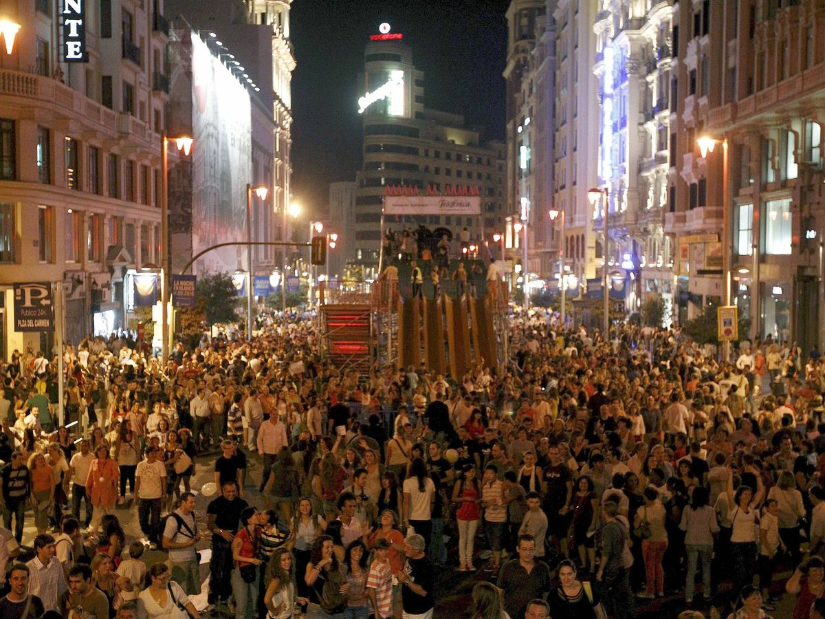 Foto: La Gran Vía de Madrid en 2010 durante La Noche en Blanco (EFE)