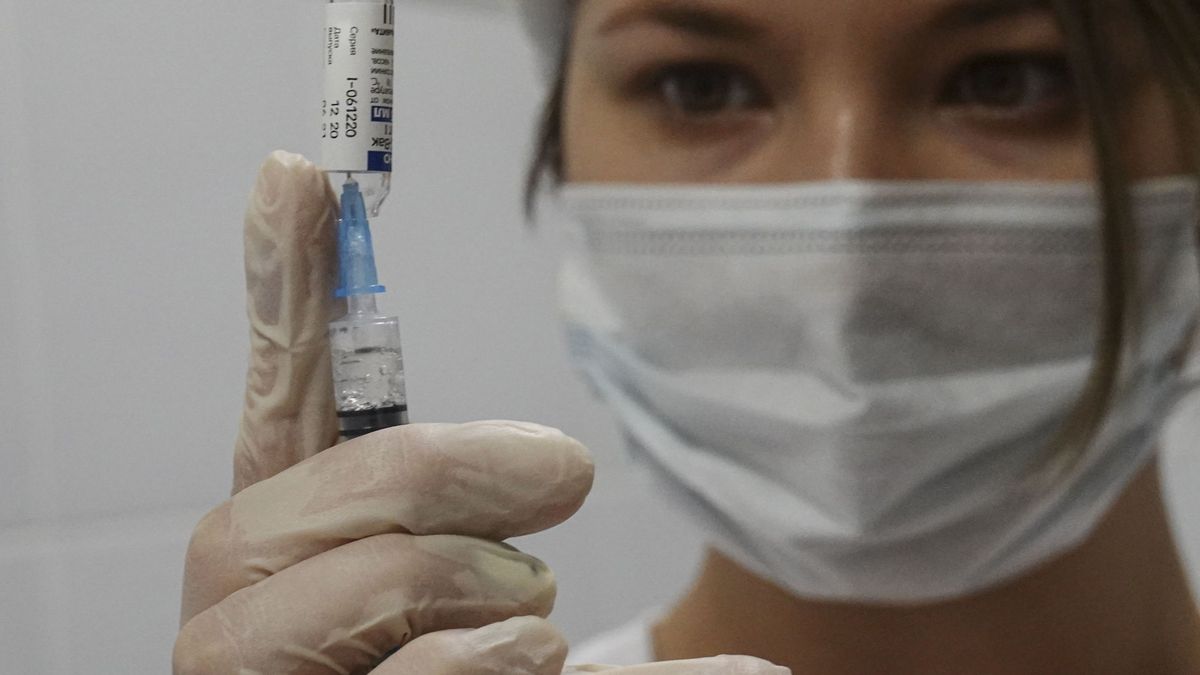 'Rastreadores de covid': Quizás acaben inyectándote la vacuna rusa