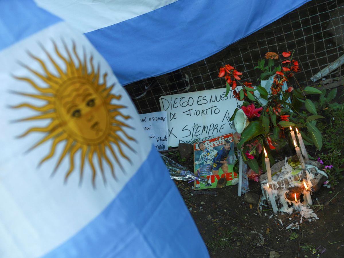 Foto: Argentina rinde homenaje a Diego Maradona. (Reuters) 
