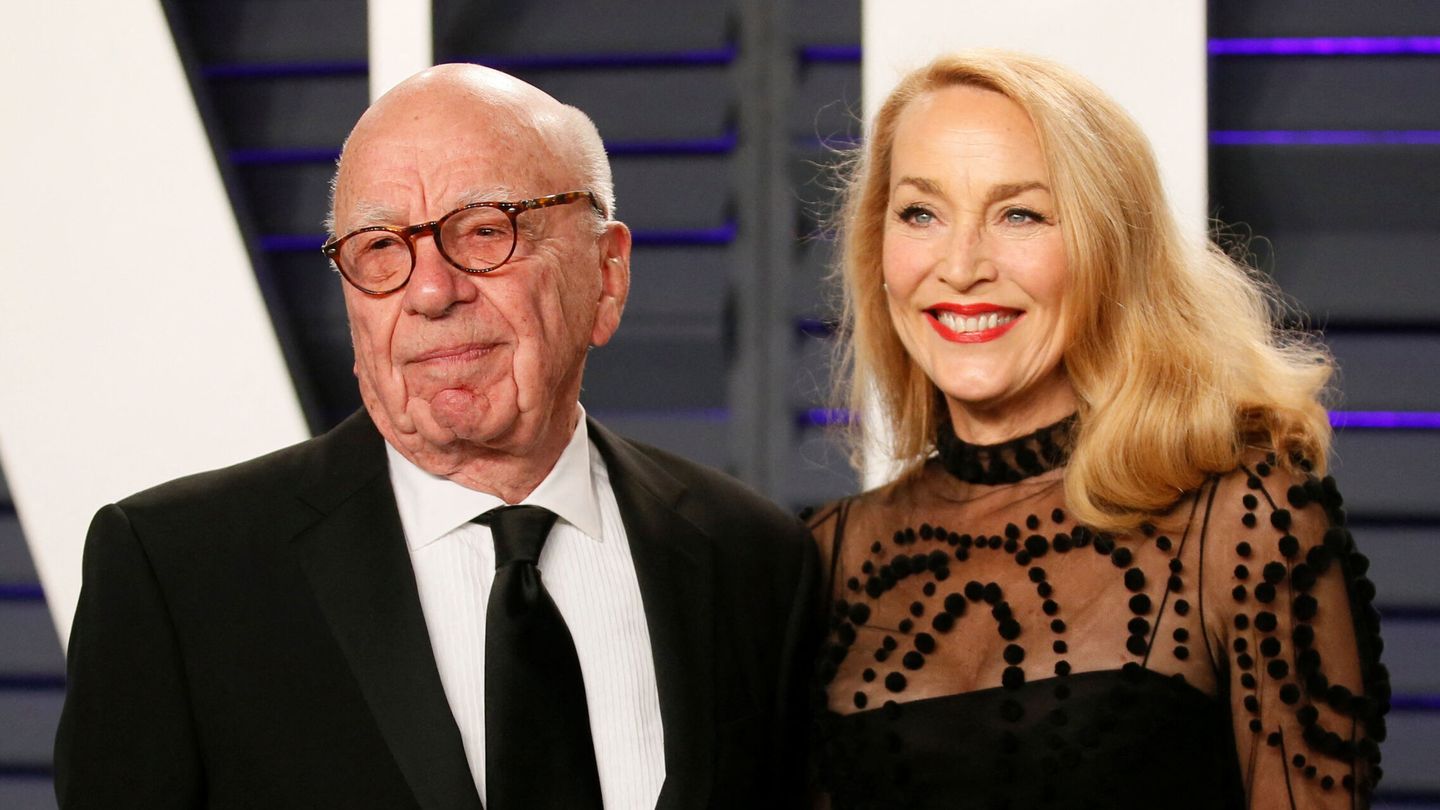 Rupert Murdoch junto a su cuarta esposa, Jerry Hall. (Reuters)