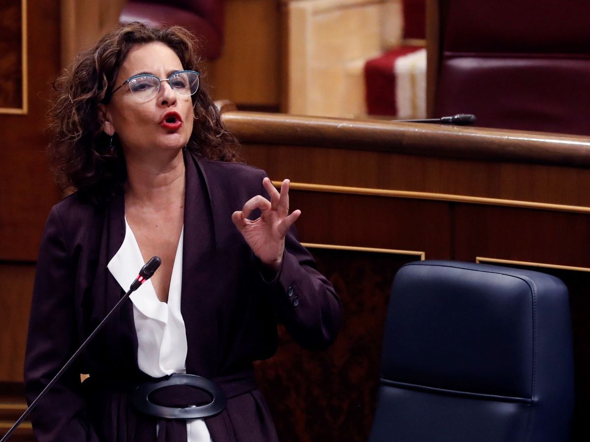 Foto: La ministra de Hacienda, María Jesús Montero, en el Congreso. (Efe)