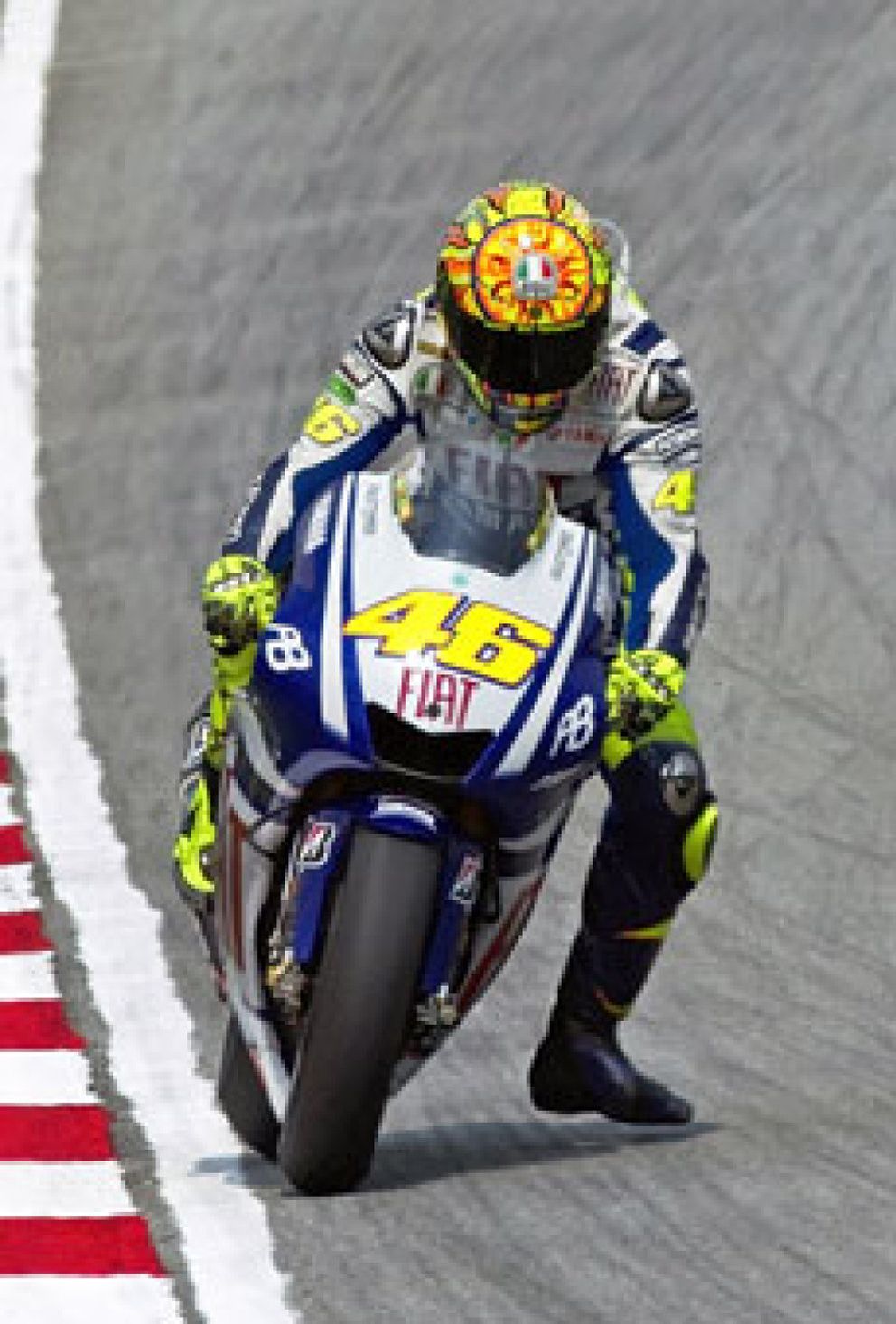 Foto: Rossi marca el ritmo en su circuito talismán; Lorenzo es tercero