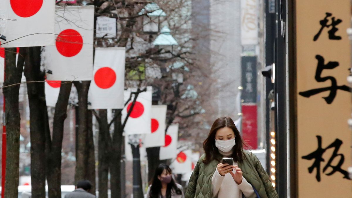 Japón da luz verde al uso de Moderna y AstraZeneca para mayores de 18 años