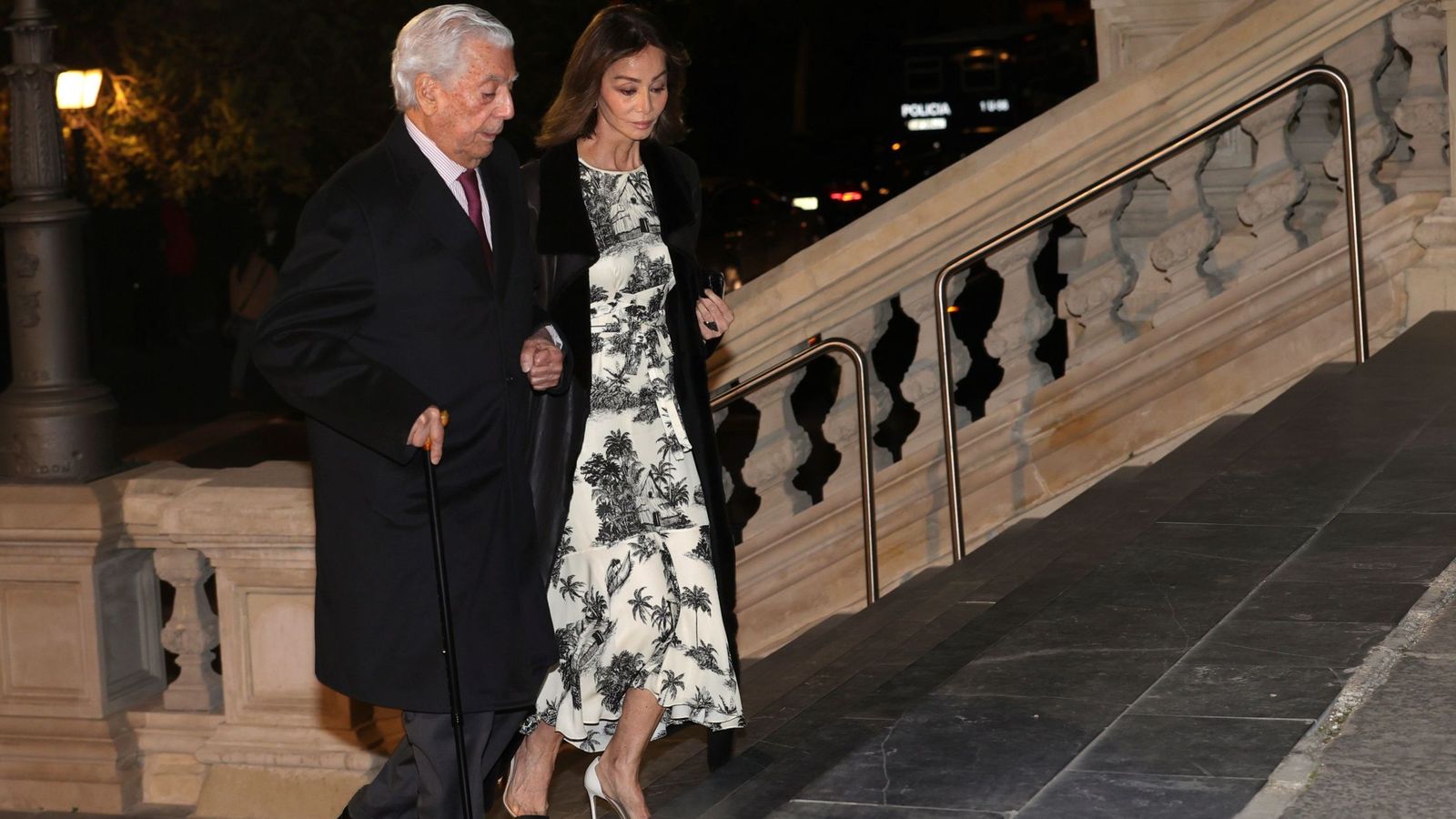 El escritor Mario Vargas Llosa y su expareja Isabel Preysler en el funeral del empresario Plácido Arango. (EFE/Juanjo Martín)