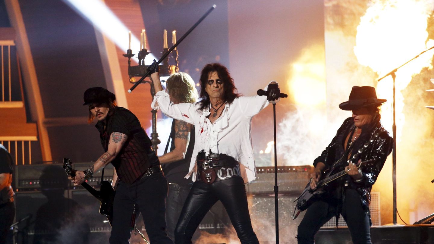 Duff McKagan en acción. (Reuters/Mario Anzuoni)