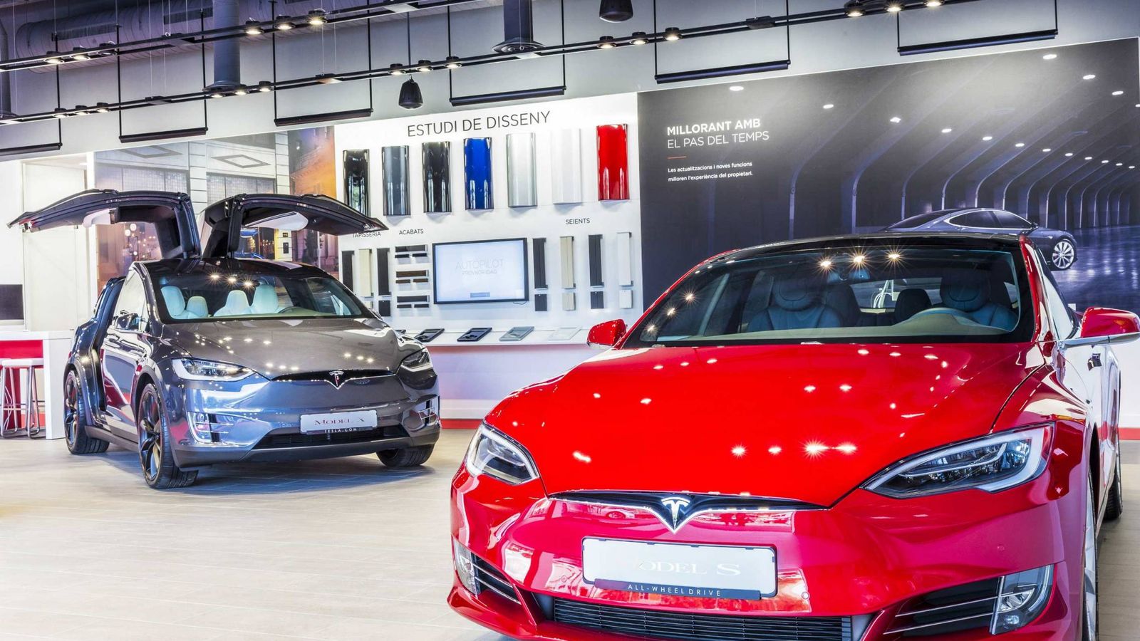 Foto: Instalaciones de la tienda Tesla en L'Hospitalet, donde se ha mostrado estos días el nuevo Model 3.