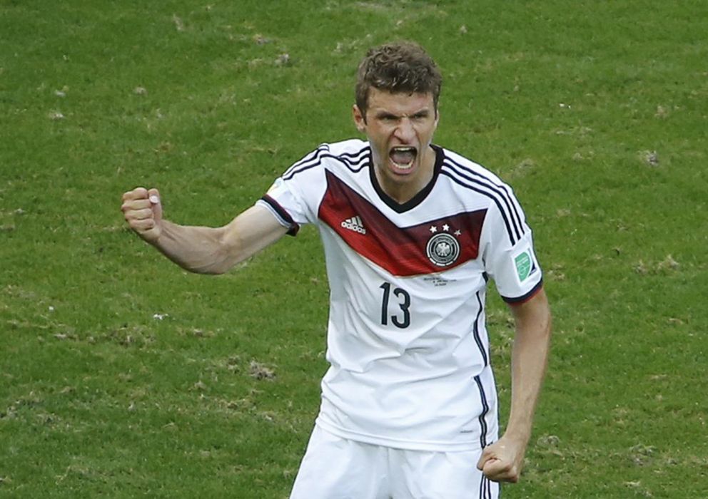 Foto: Müller continuó su magnífica relación con los Mundiales al anotar un doblete (Reuters).