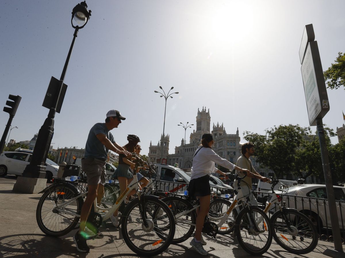 Foto: Dicha ayuda económica favorecerá el uso de bicicletas eléctricas en Madrid (EFE/Mariscal)