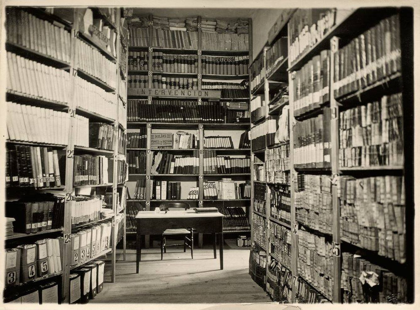 Imagen del archivo del Banco de España en Vigo en 1929. (Enrique Sarabia González)