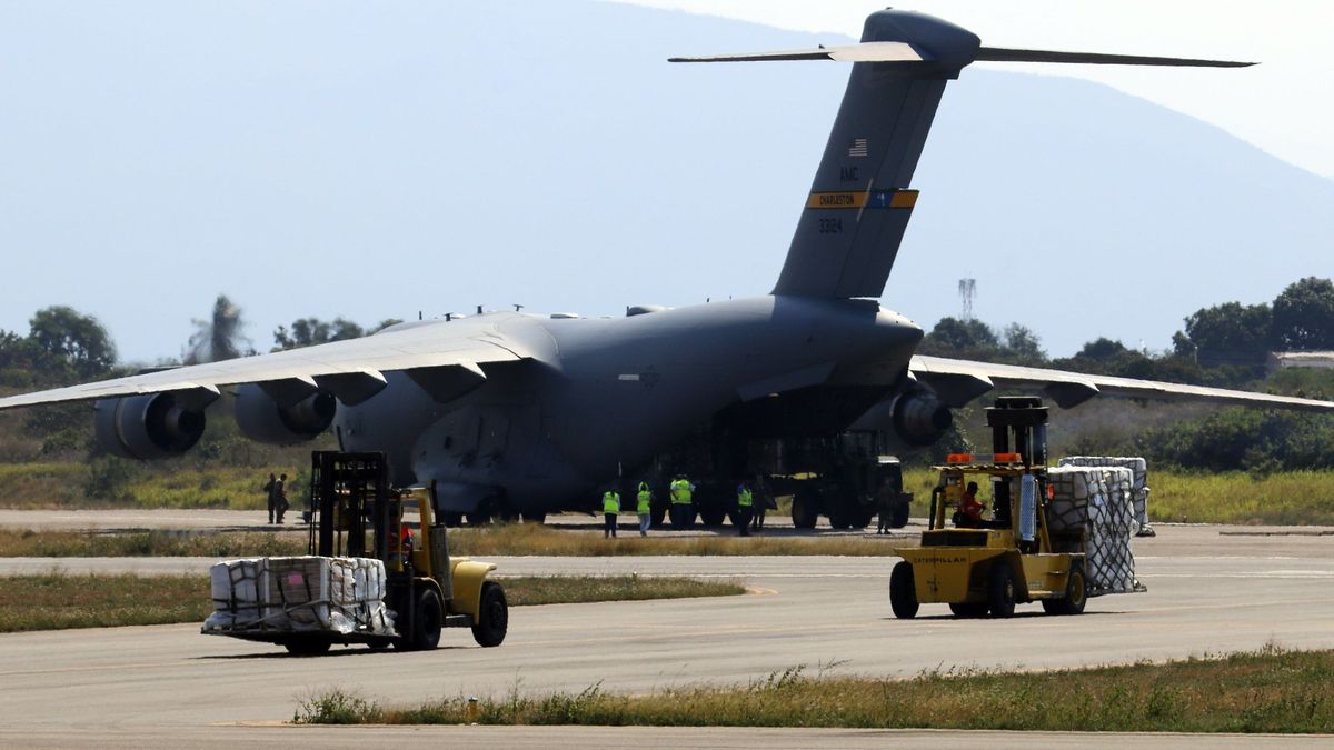 Dos aviones rusos con un centenar de militares aterrizan en Venezuela