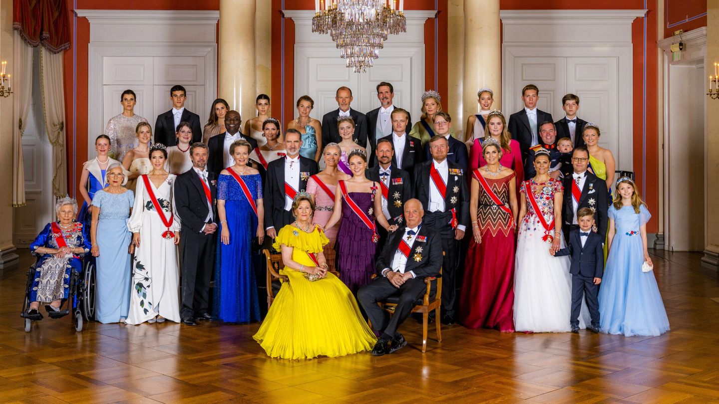 La realeza europea en el cumpleañós de Ingrid de Noruega. (Casa Real/Lise Aserud)