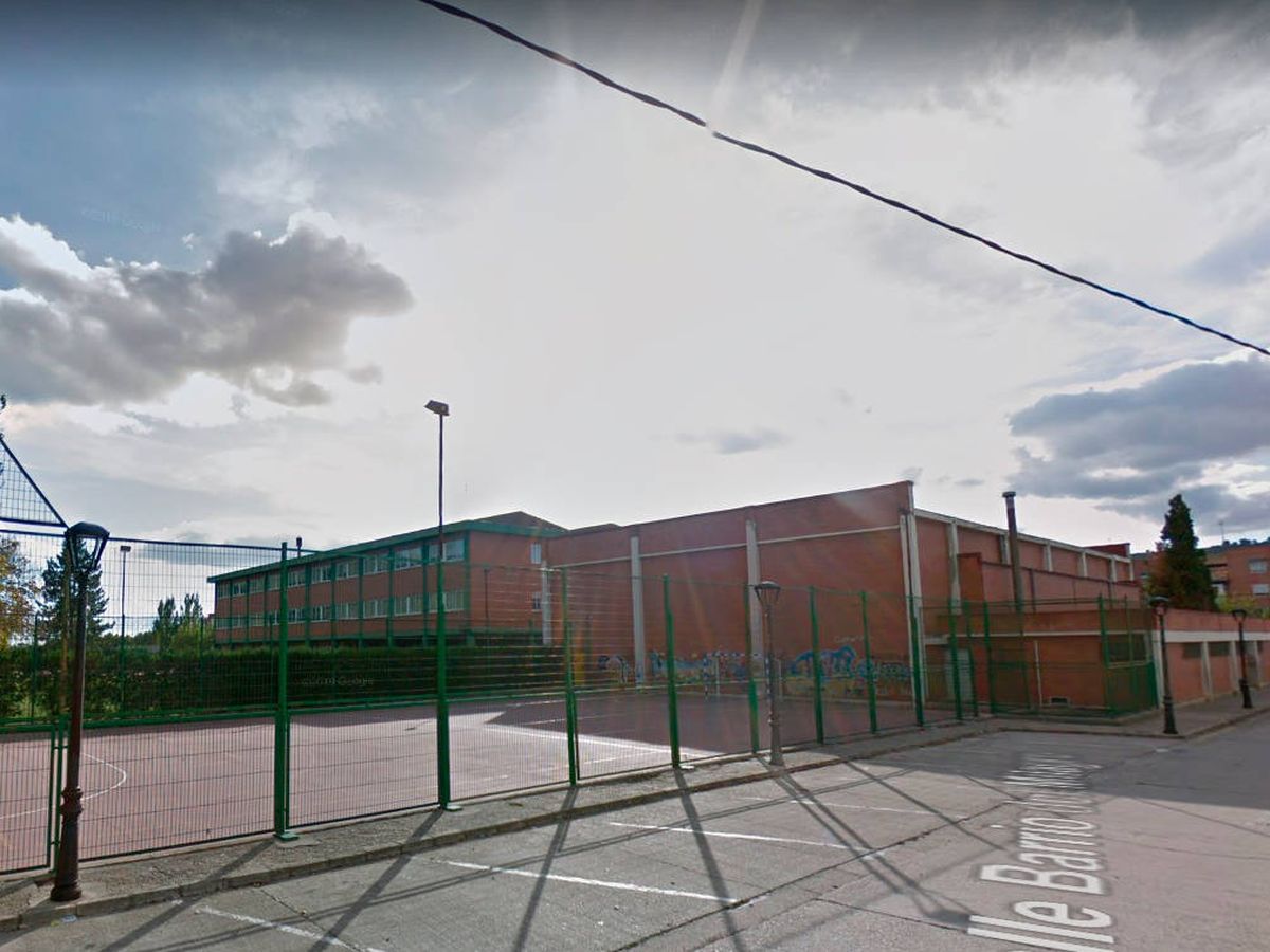 Foto: El colegio Pradera de la Aguilera, en Villamuriel de Cerrato, donde se produjo el robo (Google Maps)