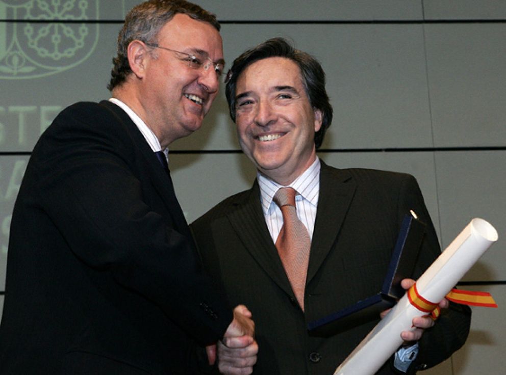 Foto: Iñaki Gabilondo y José María Pérez 'Peridis' reciben la Medalla de Oro del Mérito al Trabajo