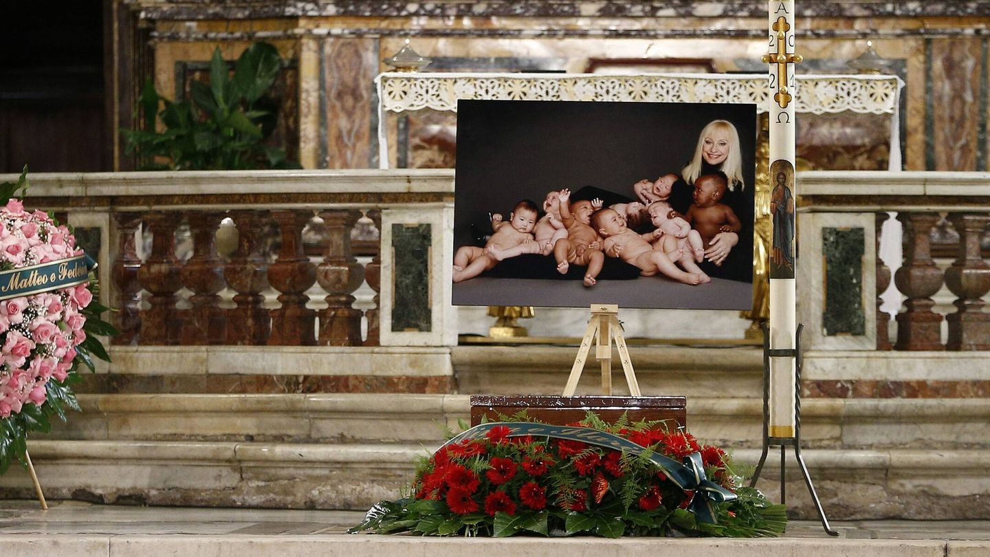 Foto del funeral de la artista.(CP)
