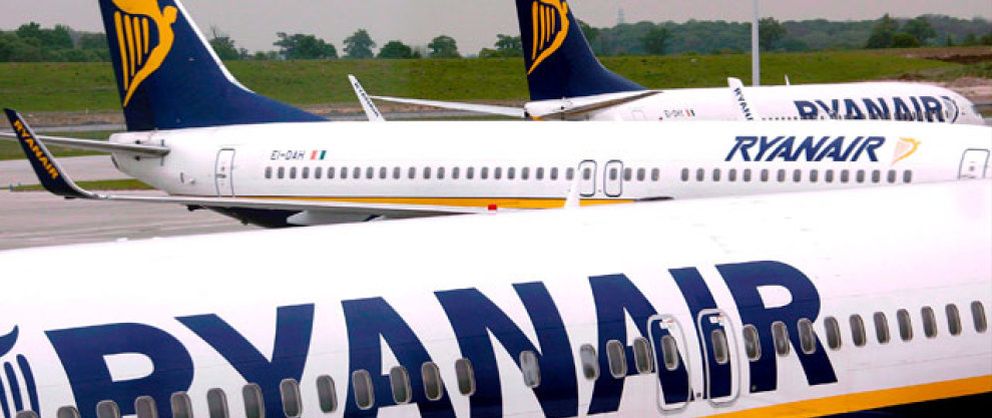 Foto: Un piloto de Ryanair a la torre de control: "¡Solo queda combustible para cinco minutos!"