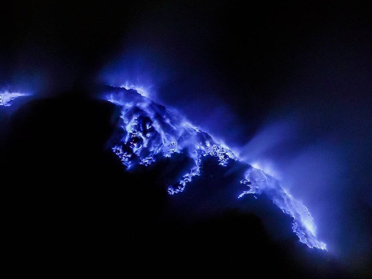 Foto: Kawah Ijen, el fuego de los dioses: así es el increíble volcán que emite lava azul. (CC/Wikimedia Commons)