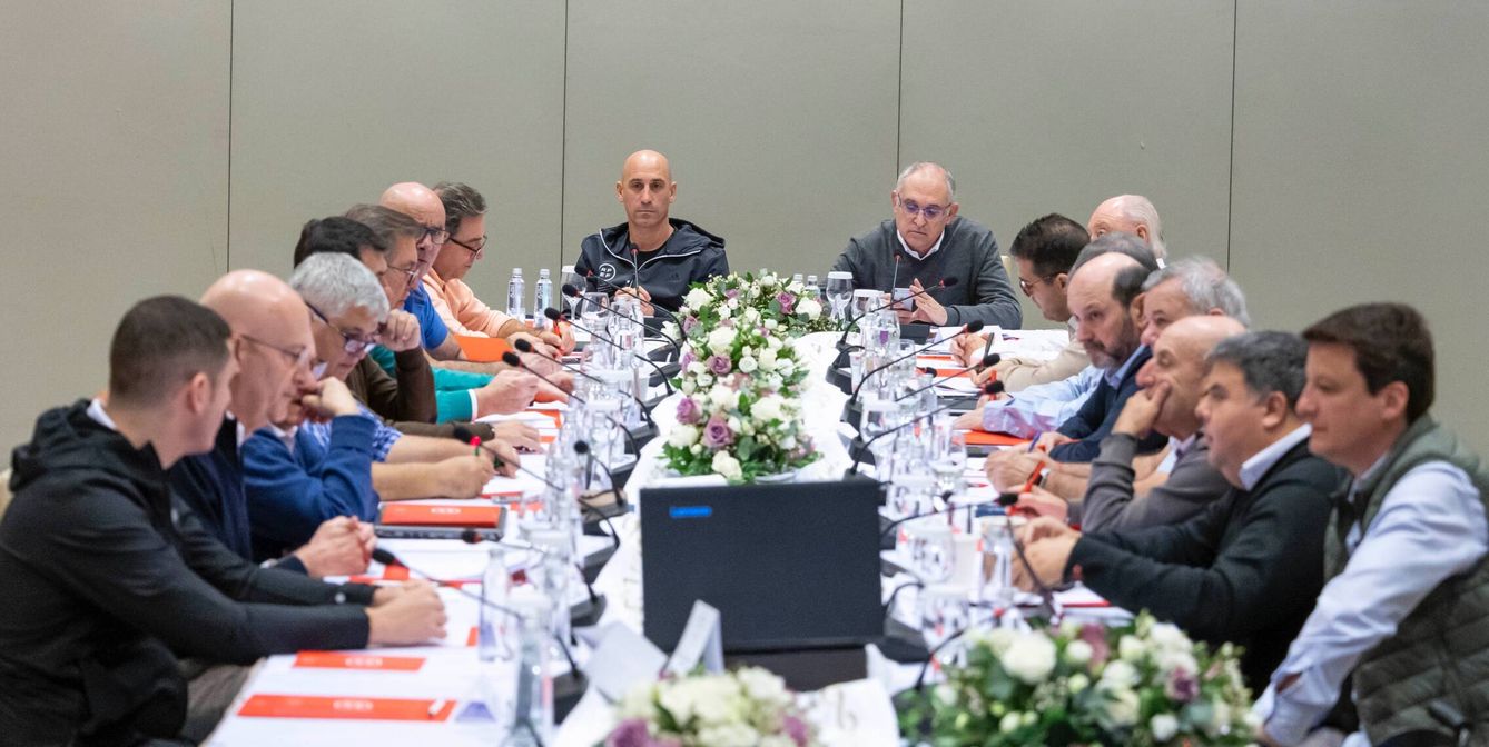 Reunión de Rubiales con los presidentes de las federaciones territoriales. (RFEF)