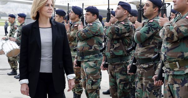 Foto: La ministra de Defensa, María Dolores de Cospedal, a su llegada a Líbano. (Efe)