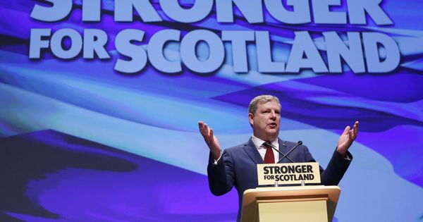 Foto: Angus Robertson, entonces vicepresidente del Partido Nacional Escocés y hoy promotor de la iniciativa Progress Scotland, durante un acto en Aberdeen en 2017.