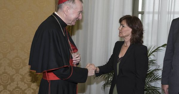 Foto: Carmen Calvo con el secretario del Estado de la Santa Sede, Pietro Parolin, en su reunión este 29 de octubre en el Vaticano. (Moncloa)