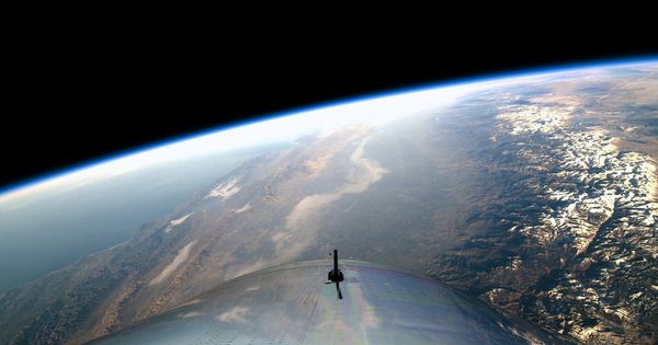 Foto: Fotografía de un vuelo espacial de Virgin Galactic 