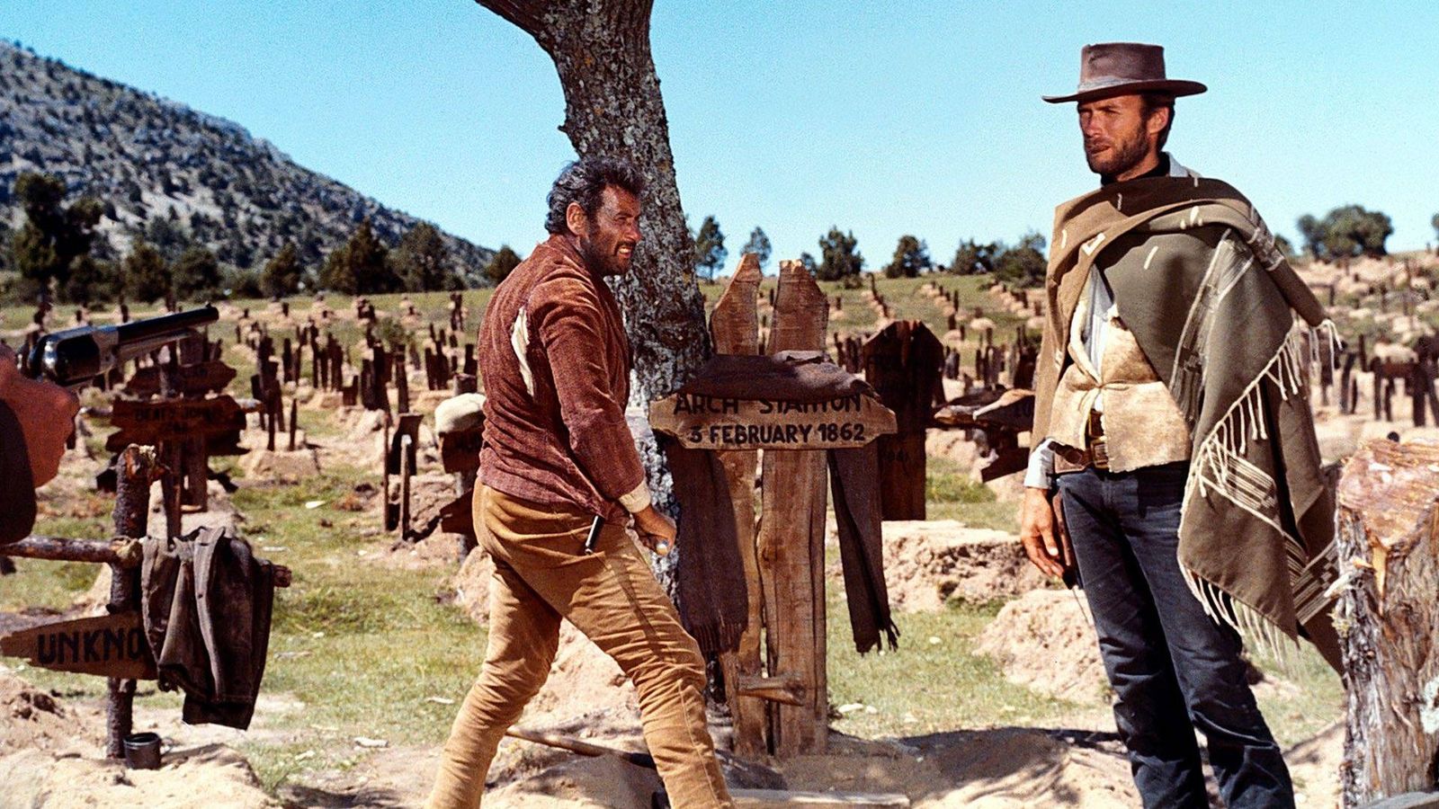 Foto: Eli Walach y Clint Eastwood buscan el oro confederado en el cementerio de Sad Hill, en Burgos