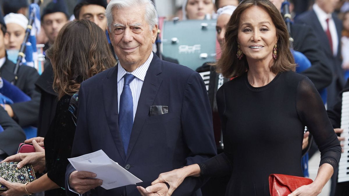 Mario Vargas Llosa, ingresado en un hospital madrileño tras su positivo en covid
